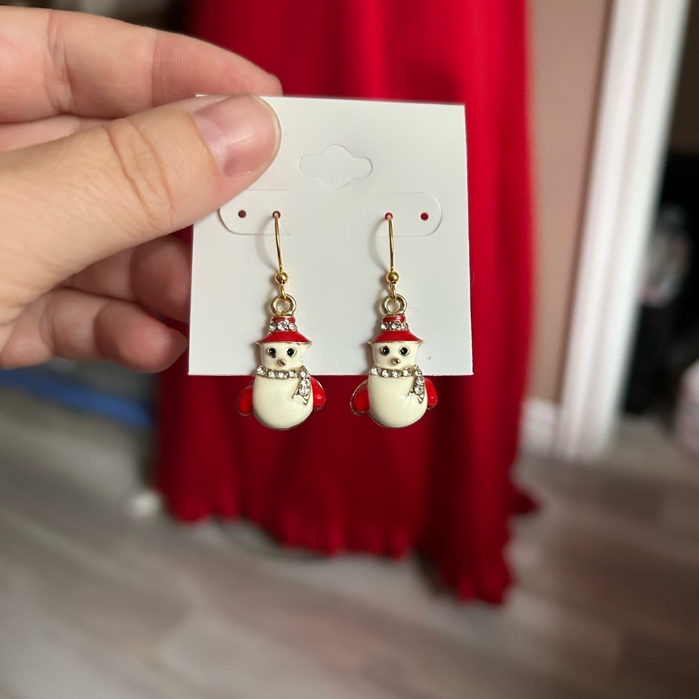 🔥$2 Snowman Earrings with Red Accents earrings 🥰
